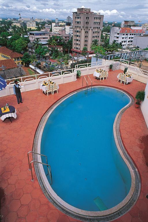 The Woods Manor Mg Road Hotel Kochi Exterior photo